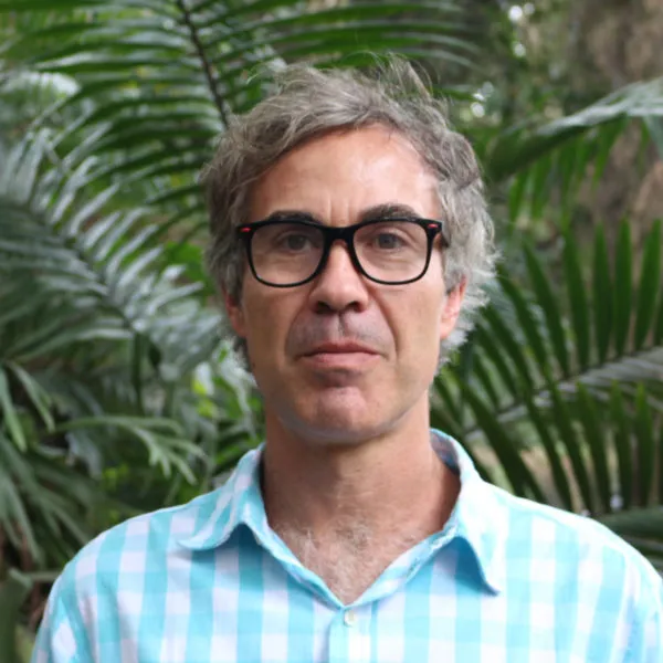 'Fé e Fuzil': Bruno Paes Manso fala sobre novo livro em evento no Armazém do Campo em São Paulo