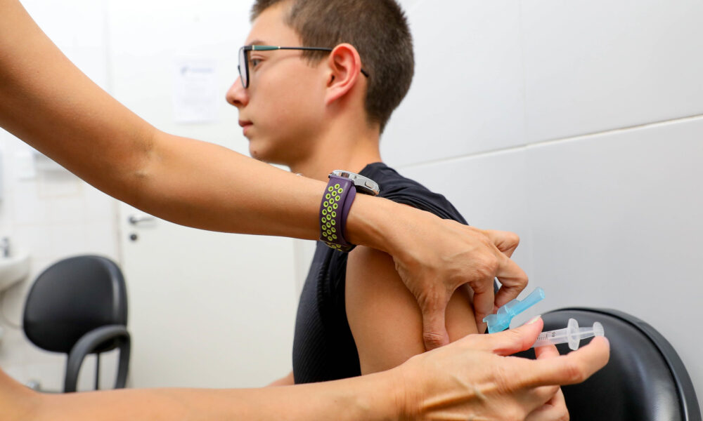 DF amplia vacinação contra a dengue para pessoas de 6