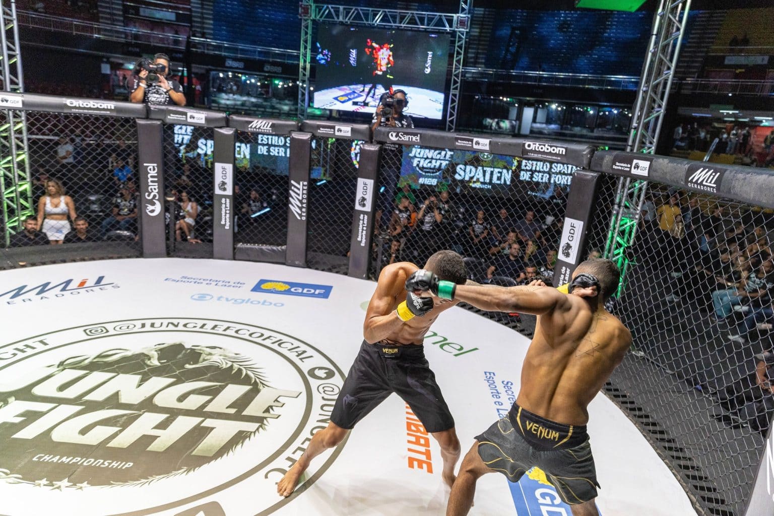 Duelos vão movimentar o sábado na Arena BRB Nilson Nelson; ingressos são gratuitos e podem ser retirados em três pontos diferentes | Foto: Divulgação/Jungle Fight